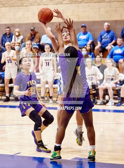 Thumbnail 3 in Oakland Tech @ Lincoln (CIF D3 NorCal Regional Final) photogallery.