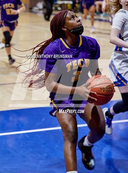 Thumbnail 2 in Oakland Tech @ Lincoln (CIF D3 NorCal Regional Final) photogallery.