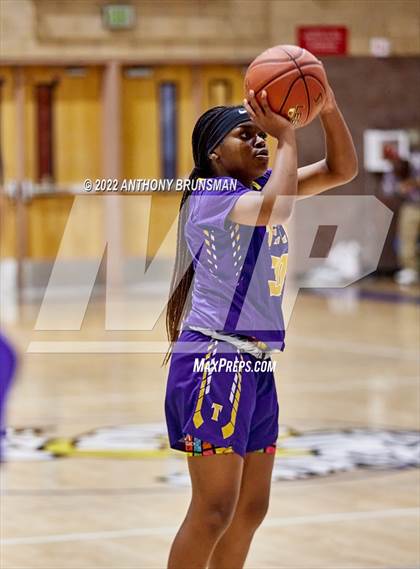 Thumbnail 3 in Oakland Tech @ Lincoln (CIF D3 NorCal Regional Final) photogallery.