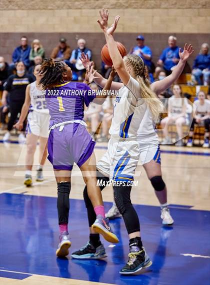 Thumbnail 3 in Oakland Tech @ Lincoln (CIF D3 NorCal Regional Final) photogallery.
