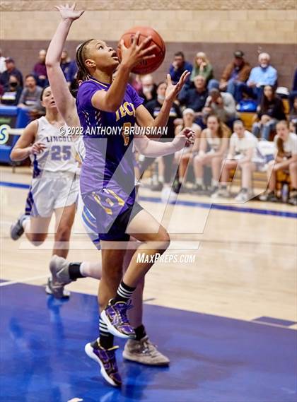 Thumbnail 2 in Oakland Tech @ Lincoln (CIF D3 NorCal Regional Final) photogallery.