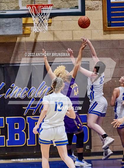 Thumbnail 2 in Oakland Tech @ Lincoln (CIF D3 NorCal Regional Final) photogallery.