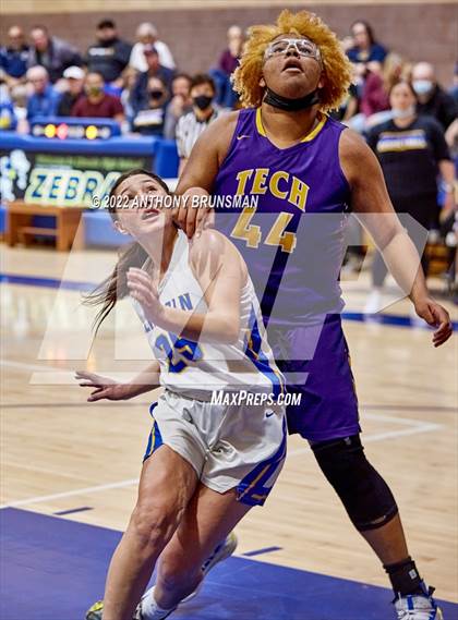 Thumbnail 3 in Oakland Tech @ Lincoln (CIF D3 NorCal Regional Final) photogallery.