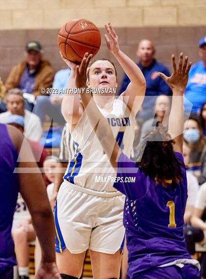 Thumbnail 2 in Oakland Tech @ Lincoln (CIF D3 NorCal Regional Final) photogallery.