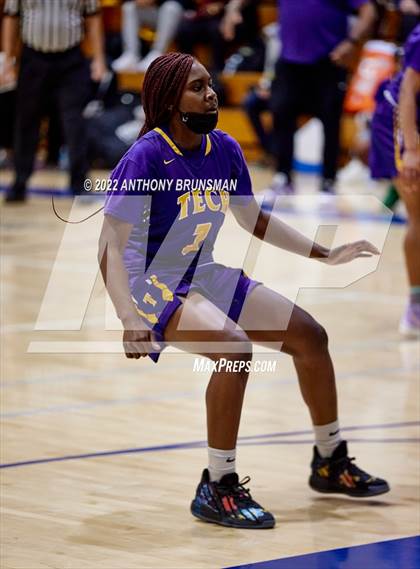 Thumbnail 2 in Oakland Tech @ Lincoln (CIF D3 NorCal Regional Final) photogallery.