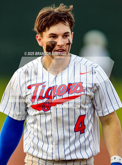Thumbnail 1 in Chilton County vs Jemison (Chilton County Tournament Final) photogallery.