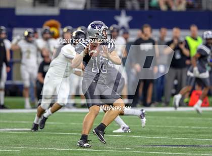 Thumbnail 2 in Pleasant Grove vs. West Orange-Stark (UIL 4A Division 2 Final) photogallery.