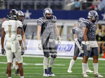 Thumbnail 3 in Pleasant Grove vs. West Orange-Stark (UIL 4A Division 2 Final) photogallery.