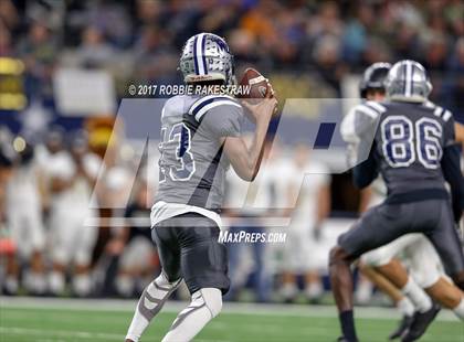 Thumbnail 1 in Pleasant Grove vs. West Orange-Stark (UIL 4A Division 2 Final) photogallery.
