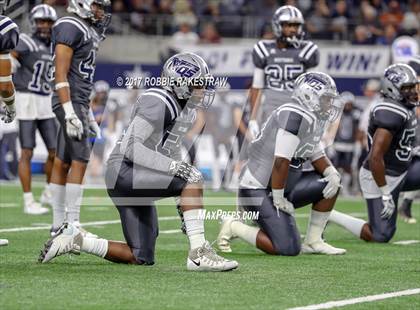 Thumbnail 3 in Pleasant Grove vs. West Orange-Stark (UIL 4A Division 2 Final) photogallery.