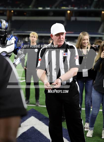 Thumbnail 2 in Pleasant Grove vs. West Orange-Stark (UIL 4A Division 2 Final) photogallery.