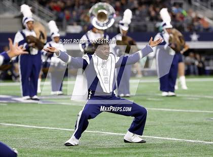Thumbnail 3 in Pleasant Grove vs. West Orange-Stark (UIL 4A Division 2 Final) photogallery.