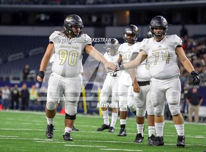 Thumbnail 2 in Pleasant Grove vs. West Orange-Stark (UIL 4A Division 2 Final) photogallery.