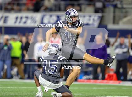 Thumbnail 2 in Pleasant Grove vs. West Orange-Stark (UIL 4A Division 2 Final) photogallery.