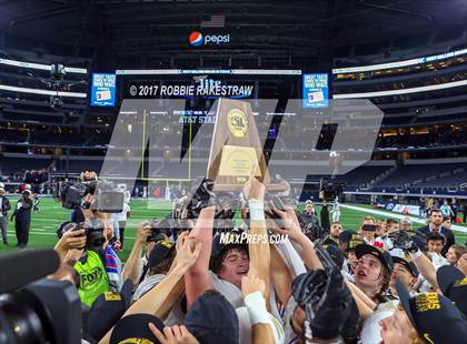 Thumbnail 3 in Pleasant Grove vs. West Orange-Stark (UIL 4A Division 2 Final) photogallery.