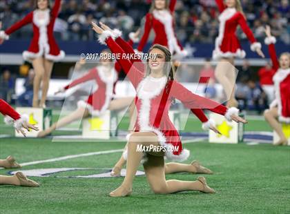 Thumbnail 1 in Pleasant Grove vs. West Orange-Stark (UIL 4A Division 2 Final) photogallery.