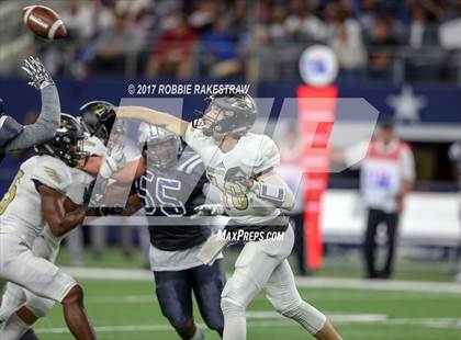Thumbnail 3 in Pleasant Grove vs. West Orange-Stark (UIL 4A Division 2 Final) photogallery.