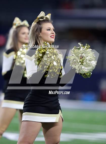 Thumbnail 2 in Pleasant Grove vs. West Orange-Stark (UIL 4A Division 2 Final) photogallery.