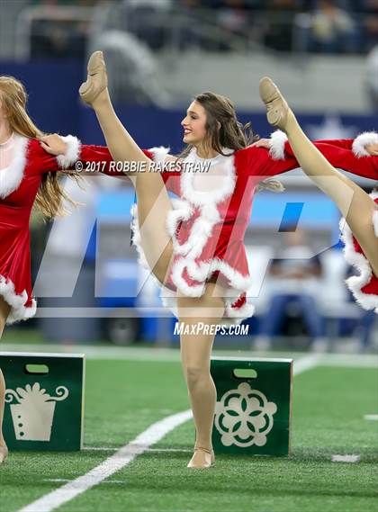 Thumbnail 2 in Pleasant Grove vs. West Orange-Stark (UIL 4A Division 2 Final) photogallery.