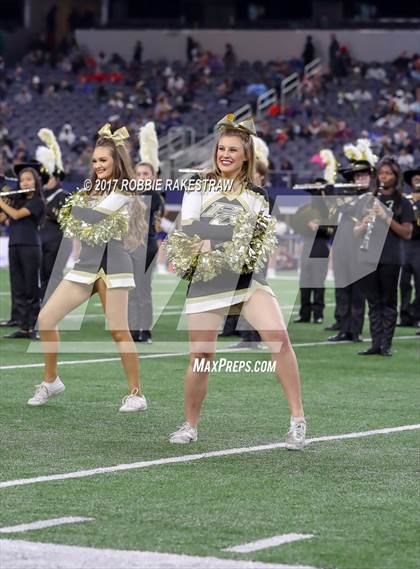 Thumbnail 3 in Pleasant Grove vs. West Orange-Stark (UIL 4A Division 2 Final) photogallery.