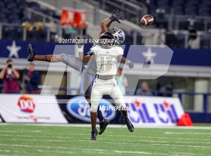 Thumbnail 2 in Pleasant Grove vs. West Orange-Stark (UIL 4A Division 2 Final) photogallery.