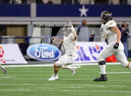 Thumbnail 3 in Pleasant Grove vs. West Orange-Stark (UIL 4A Division 2 Final) photogallery.