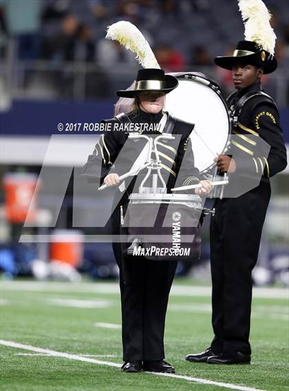 Thumbnail 3 in Pleasant Grove vs. West Orange-Stark (UIL 4A Division 2 Final) photogallery.