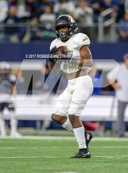 Thumbnail 2 in Pleasant Grove vs. West Orange-Stark (UIL 4A Division 2 Final) photogallery.