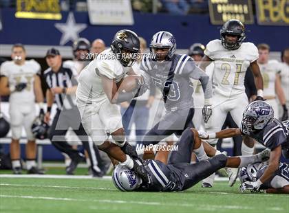 Thumbnail 1 in Pleasant Grove vs. West Orange-Stark (UIL 4A Division 2 Final) photogallery.