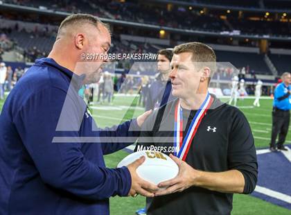 Thumbnail 2 in Pleasant Grove vs. West Orange-Stark (UIL 4A Division 2 Final) photogallery.