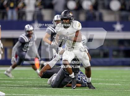 Thumbnail 2 in Pleasant Grove vs. West Orange-Stark (UIL 4A Division 2 Final) photogallery.
