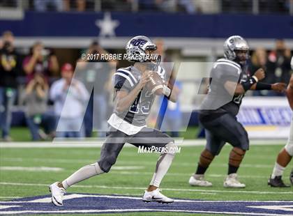 Thumbnail 1 in Pleasant Grove vs. West Orange-Stark (UIL 4A Division 2 Final) photogallery.