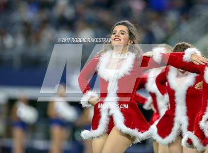 Thumbnail 2 in Pleasant Grove vs. West Orange-Stark (UIL 4A Division 2 Final) photogallery.