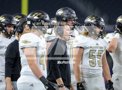 Thumbnail 3 in Pleasant Grove vs. West Orange-Stark (UIL 4A Division 2 Final) photogallery.