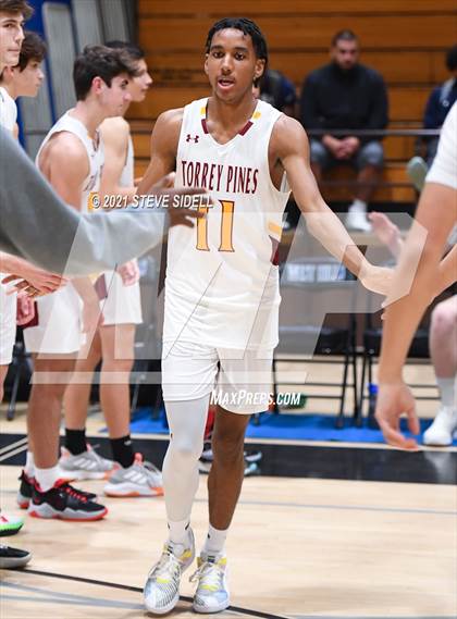 Thumbnail 3 in Torrey Pines vs. Cathedral Catholic photogallery.