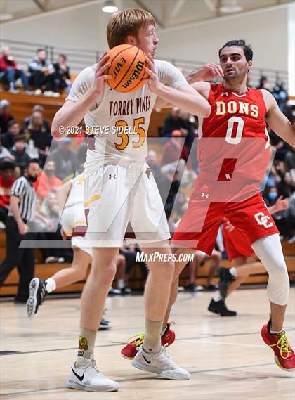 Thumbnail 2 in Torrey Pines vs. Cathedral Catholic photogallery.