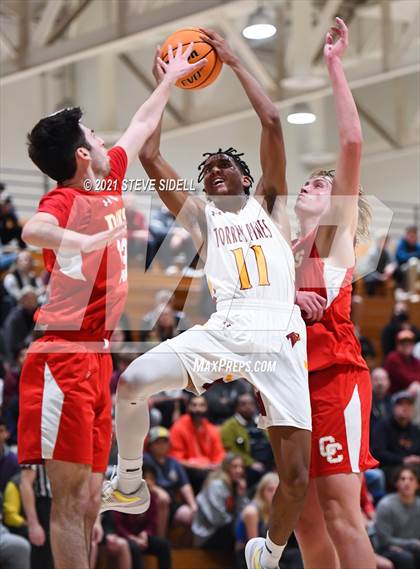 Thumbnail 2 in Torrey Pines vs. Cathedral Catholic photogallery.