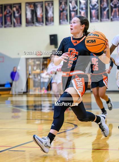 Thumbnail 2 in Davie vs Thomasville (Ledford Christmas Classic) photogallery.