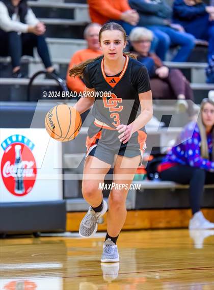 Thumbnail 1 in Davie vs Thomasville (Ledford Christmas Classic) photogallery.