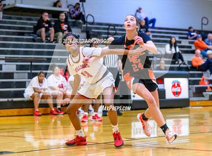 Thumbnail 1 in Davie vs Thomasville (Ledford Christmas Classic) photogallery.