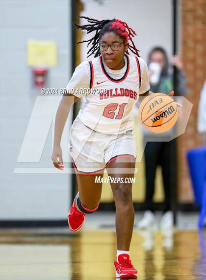 Thumbnail 2 in Davie vs Thomasville (Ledford Christmas Classic) photogallery.