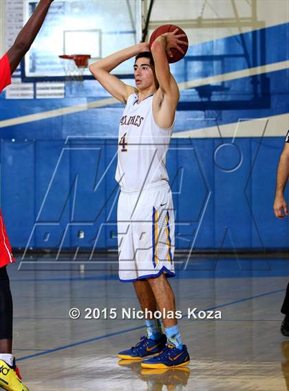 Thumbnail 2 in Savanna vs. La Mirada (CIF SS Playoff) photogallery.