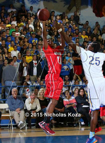 Thumbnail 1 in Savanna vs. La Mirada (CIF SS Playoff) photogallery.