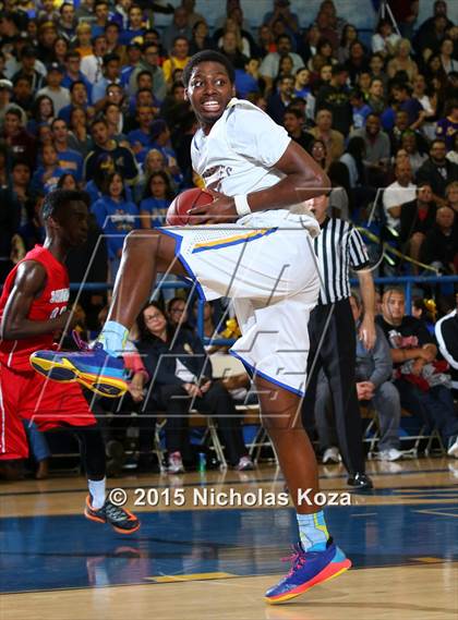 Thumbnail 2 in Savanna vs. La Mirada (CIF SS Playoff) photogallery.