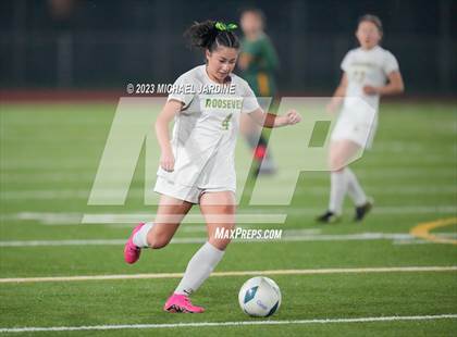 Thumbnail 3 in Roosevelt vs Shorecrest (WIAA 3A Final) photogallery.