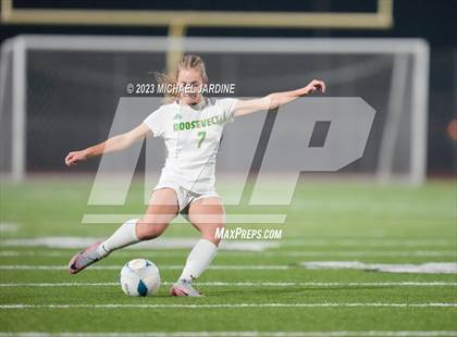 Thumbnail 2 in Roosevelt vs Shorecrest (WIAA 3A Final) photogallery.