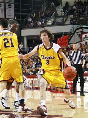 Thumbnail 3 in Menlo-Atherton vs. Archbishop Mitty (CIF CCS D2 Final) photogallery.