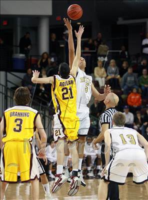 Thumbnail 2 in Menlo-Atherton vs. Archbishop Mitty (CIF CCS D2 Final) photogallery.