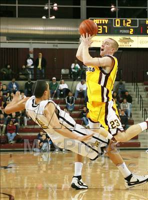 Thumbnail 2 in Menlo-Atherton vs. Archbishop Mitty (CIF CCS D2 Final) photogallery.