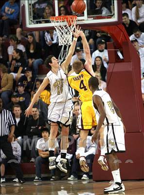 Thumbnail 1 in Menlo-Atherton vs. Archbishop Mitty (CIF CCS D2 Final) photogallery.